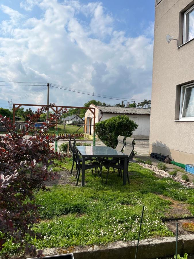 Monstera I Apartamento Kolín Exterior foto